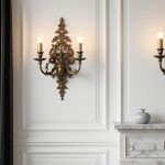 découvrez notre collection de luminaires antiques en bronze et marbre, pour une ambiance chic et élégante à la maison.